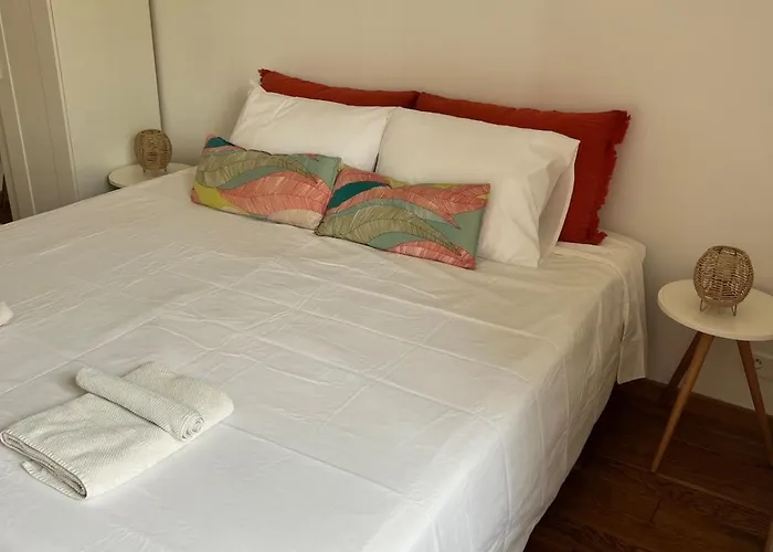 Coeur De Toits Un Rooftop Au Centre De Nimes